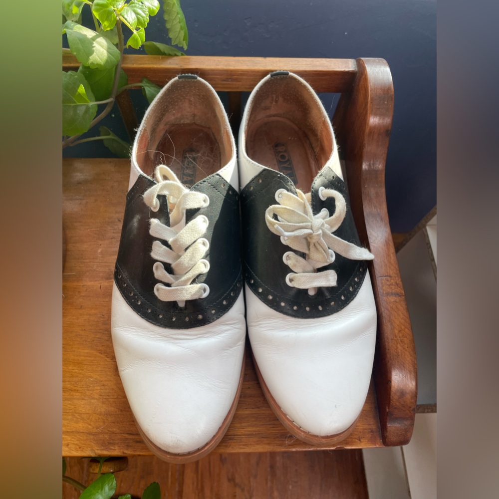 Royal Vintage black Susie saddle shoes size 8